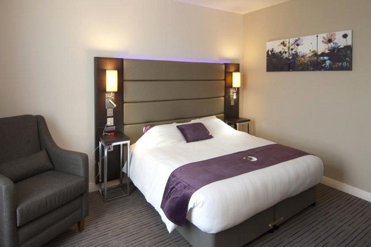 Premier Inn Aberdeen City Centre Экстерьер фото